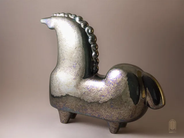 تندیس سرامیکی اسب مهبان