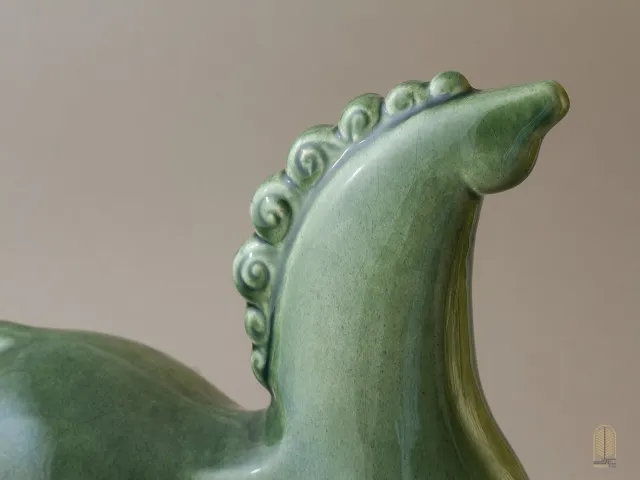 تندیس سرامیکی اسب کهر