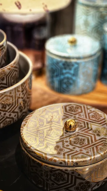 ظرف درب دار سرامیکی گرد راستین ستاره لاستر طوسی