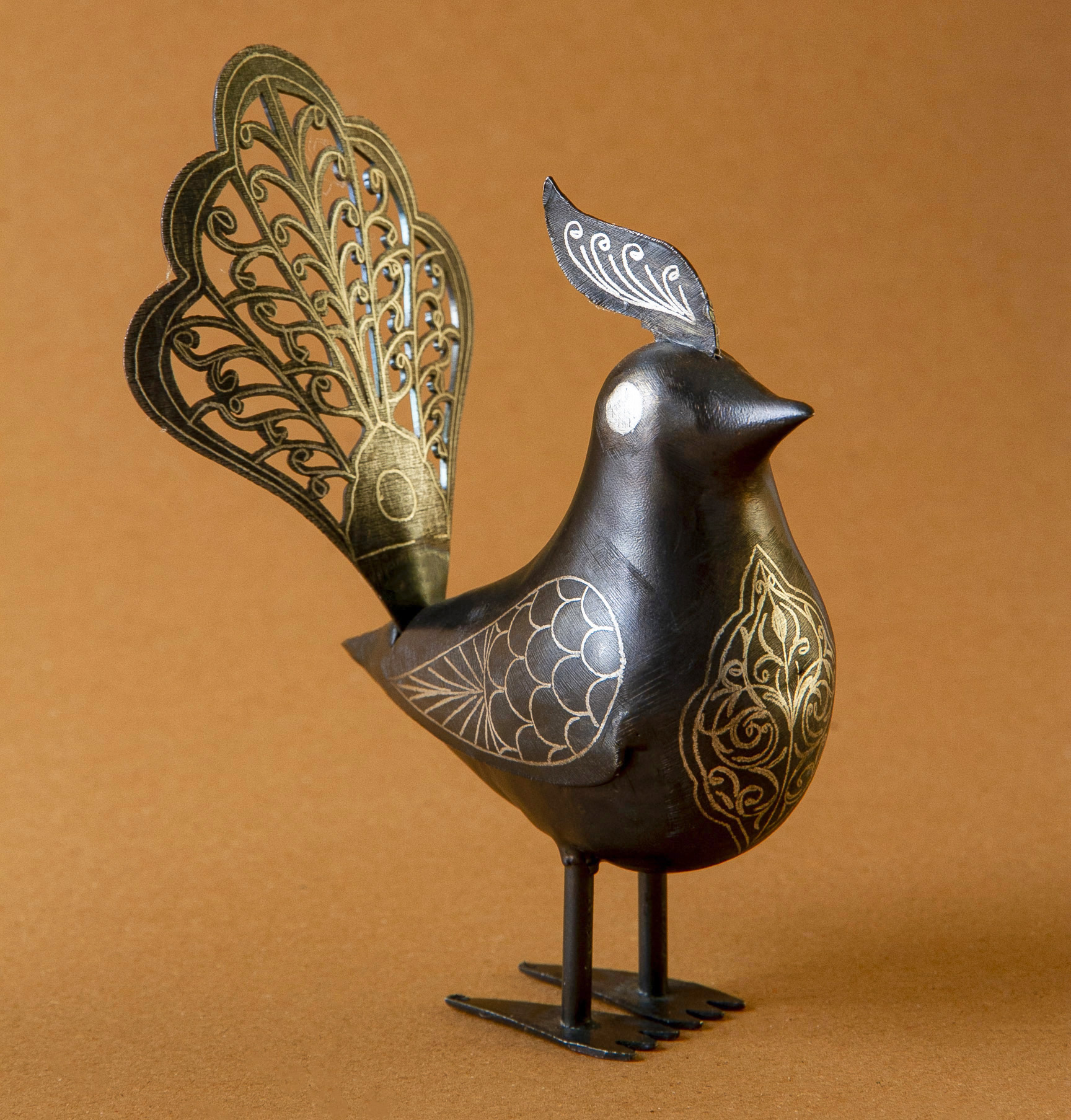 پرنده فلزی هنر کوفته گری یا علامت سازی