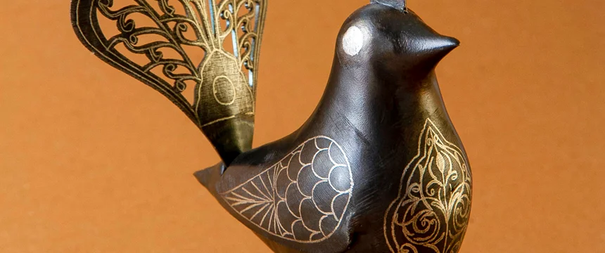 پرنده فلزی هنر کوفته گری یا علامت سازی