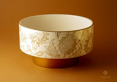 کاسه سرامیکی پایه طلایی راستین گل و برگ طلایی