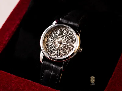 ساعت دستبند قلمزنی