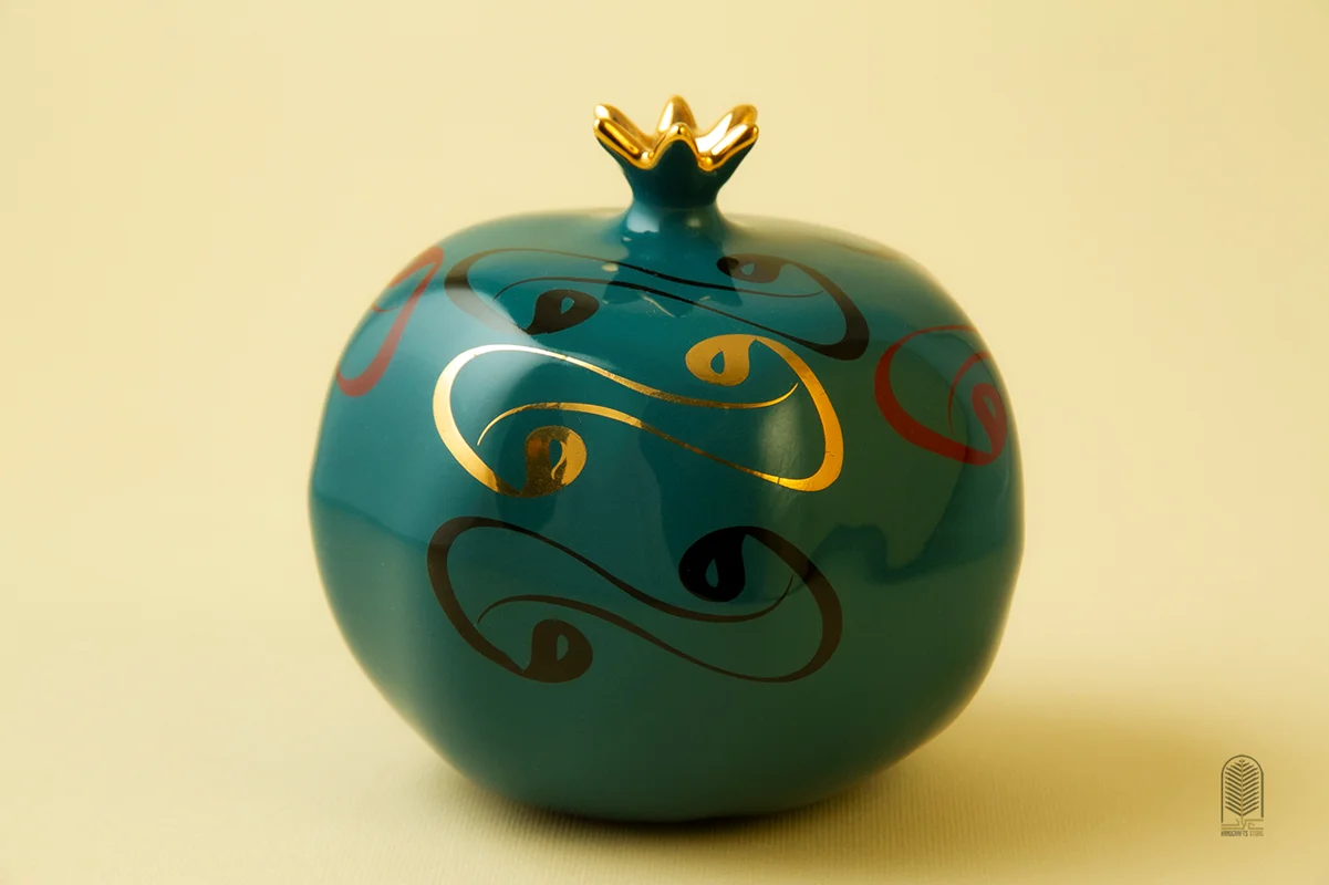 تندیس انار سرامیکی بزرگ