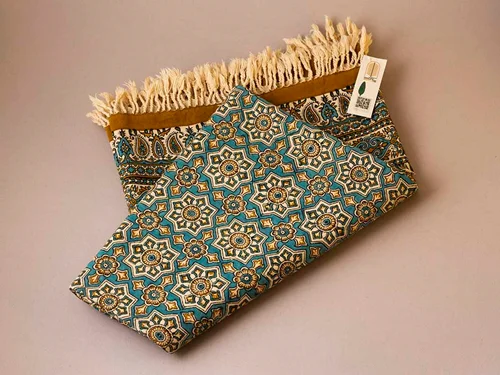 رومیزی قلمکار اصفهان (در 3 سایز)