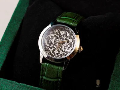 ساعت دستبند قلمزنی