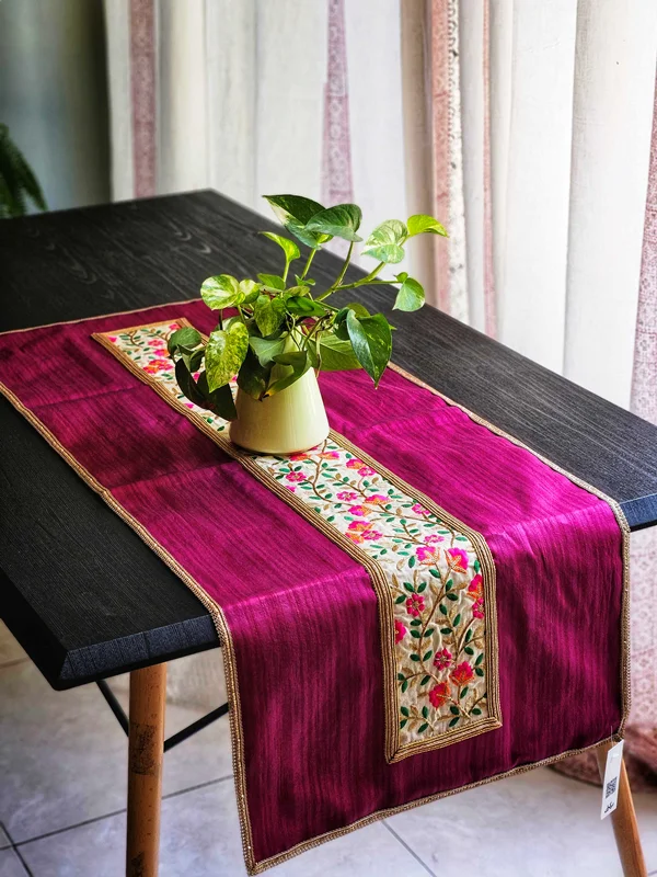 رانر های ابریشم زربفت